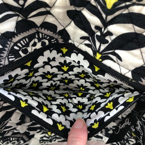 Vera Bradley Crossbody bag black/white/yellow - Picture 7 of 9